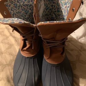 Mid-ankle boot waterproof